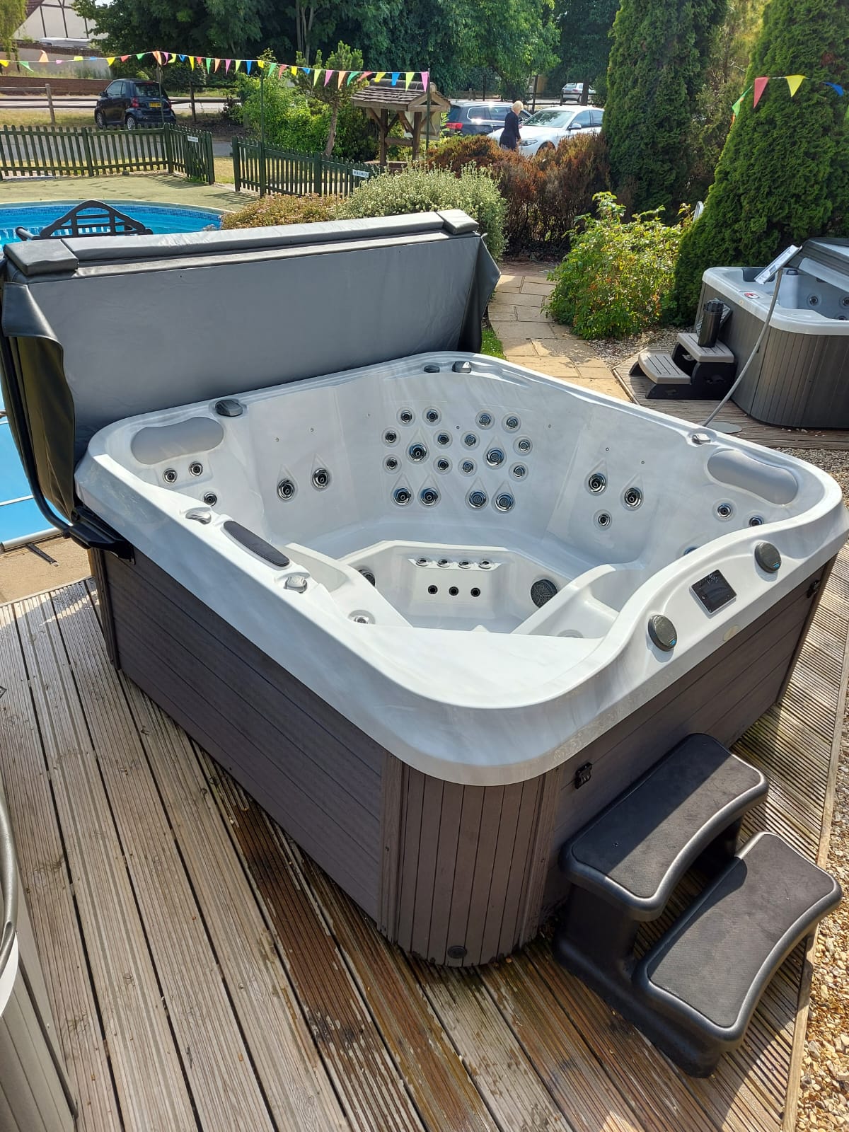 The Lugna by Just Hot Tubs - Ex Display
